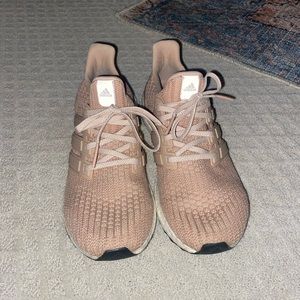 Adidas women’s tennis shoes (size 8.5) nude pink ultra boost
